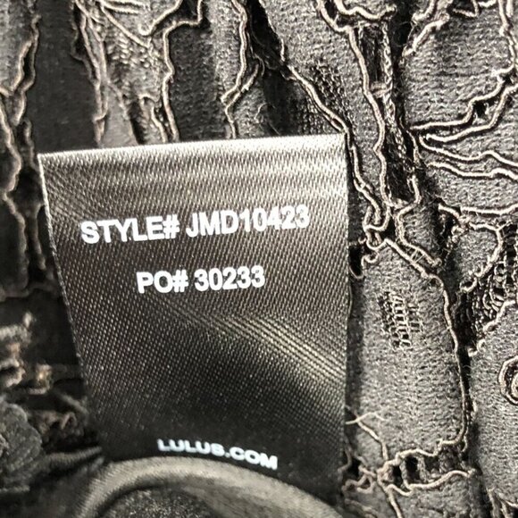 Lulus Women's Sleeveless Lace Plunge Neckline Dress M Black LBD Cocktail Party - Picture 6 of 9